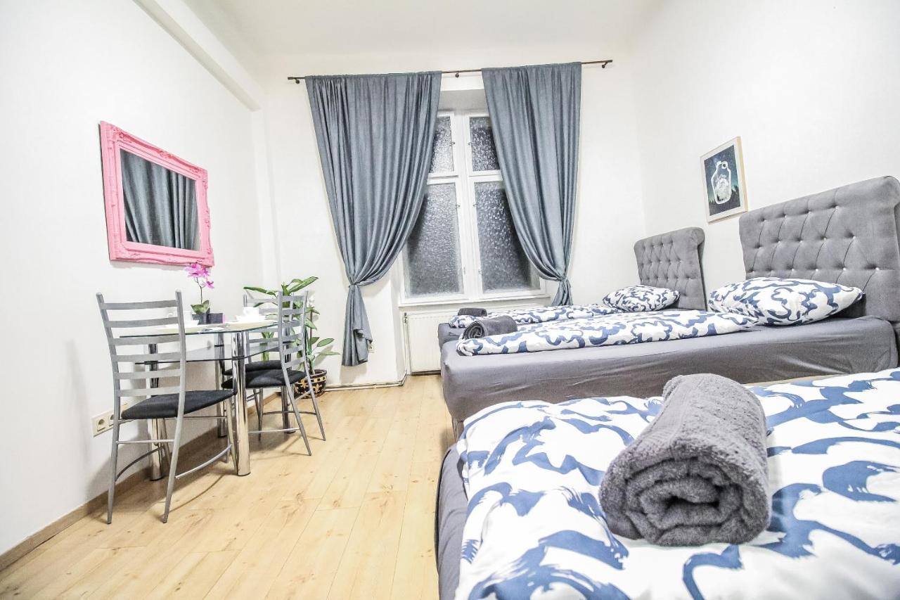 Comfort Quad Room Hn Wien Exteriör bild