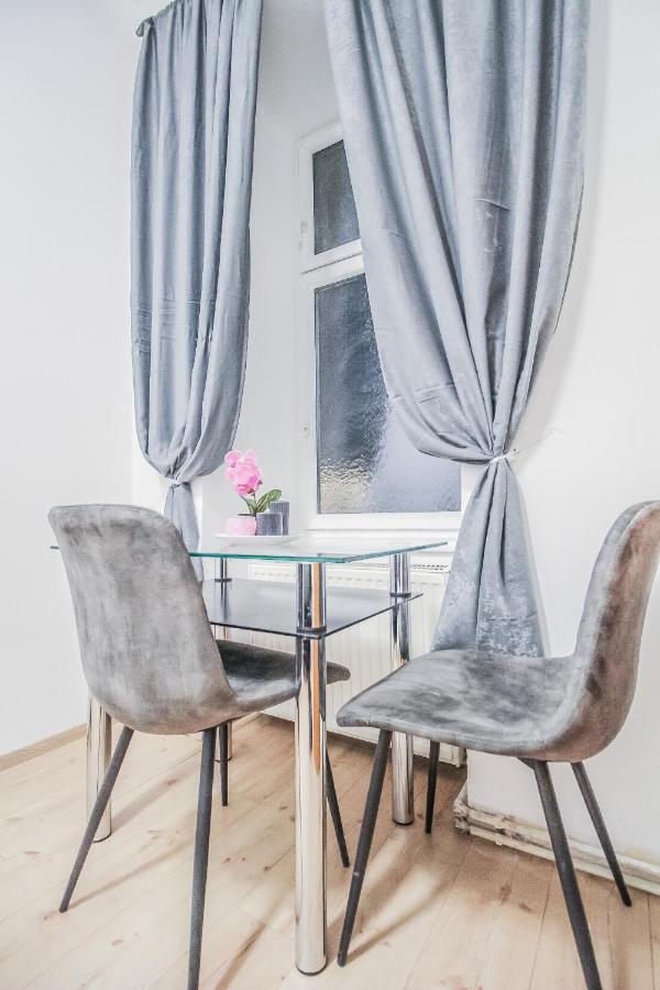 Comfort Quad Room Hn Wien Exteriör bild