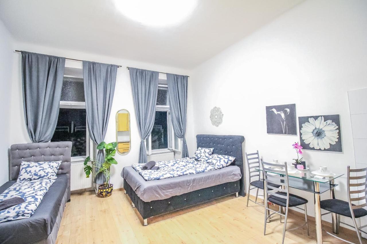 Comfort Quad Room Hn Wien Exteriör bild